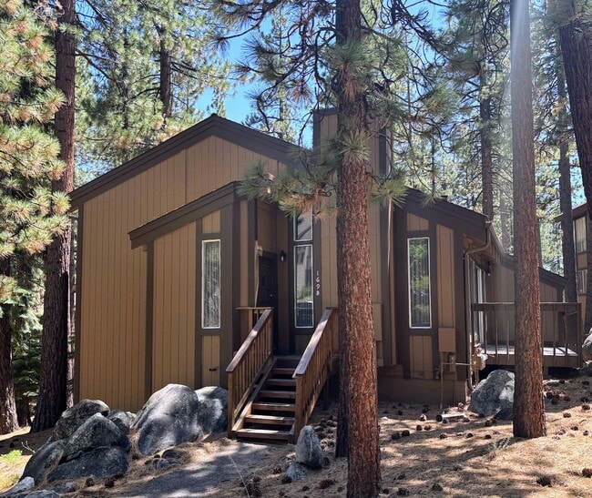 Primary Photo - Modern 2 bedroom condo!