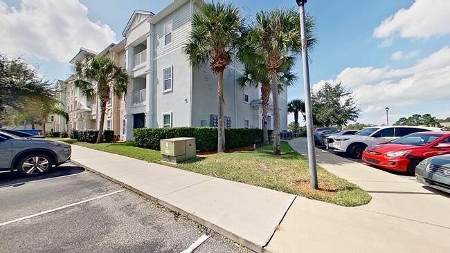 Building Photo - FIRST MONTH FREE OF RENT IF MOVE IN BY JUN...