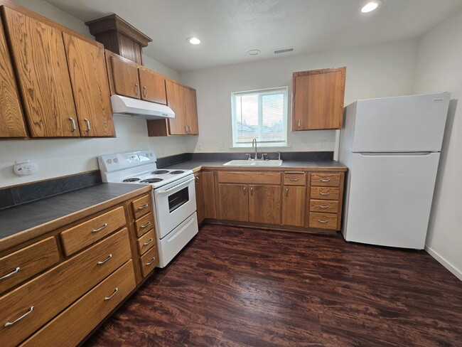 Building Photo - 323 Branton St