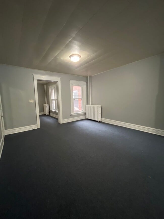 Building Photo - 1517 W Turner St