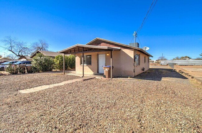 Building Photo - 342 W Taylor Ave