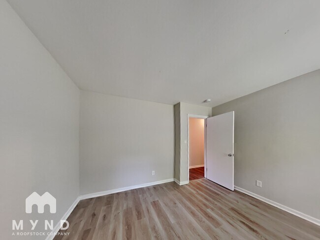 Building Photo - 730 Dunbrook Ln