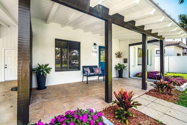 Building Photo - 1430 NE 16th Ave