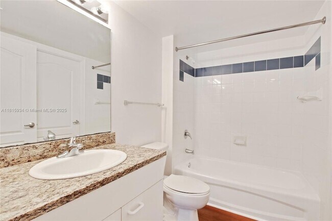 Building Photo - 1756 N Bayshore Dr