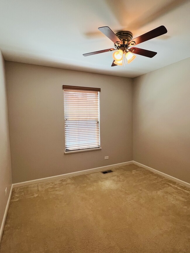 Building Photo - 9632 Schaffner Dr