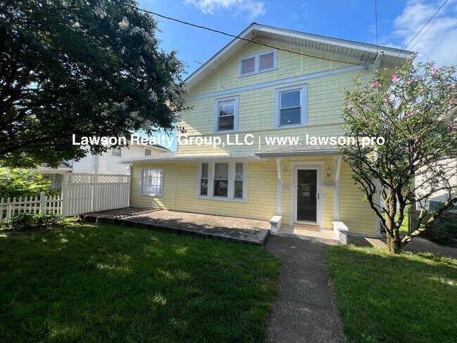Building Photo - Charming Grandin Court House with Detached Garage and In Law Suite