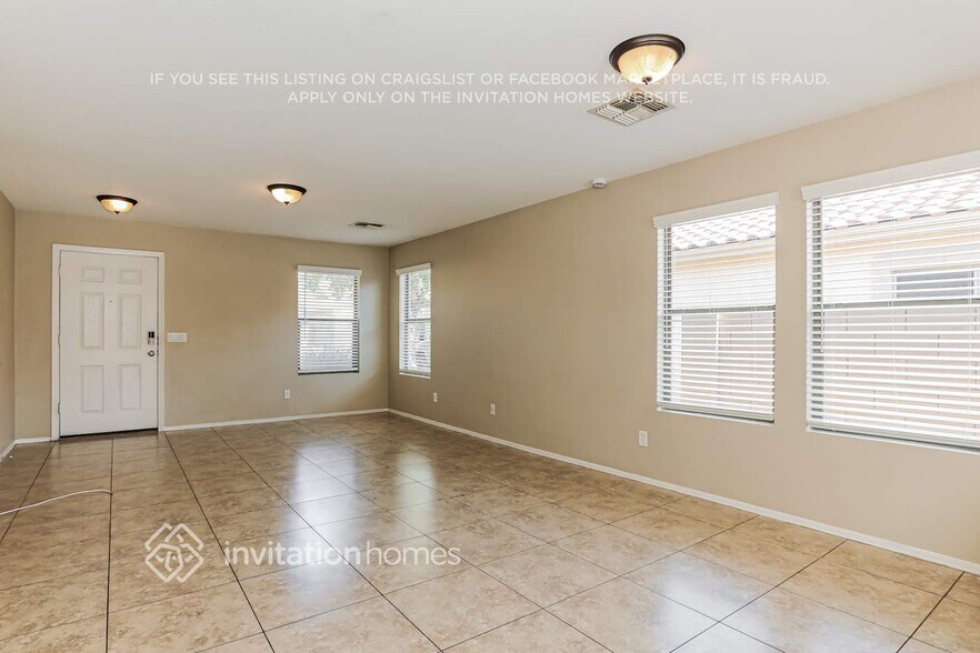 Building Photo - 15429 W Cameron Dr