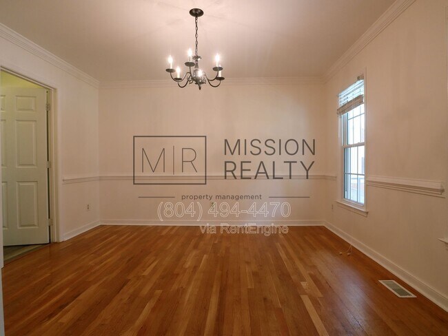 Building Photo - 4600 Cedar Cliff Rd