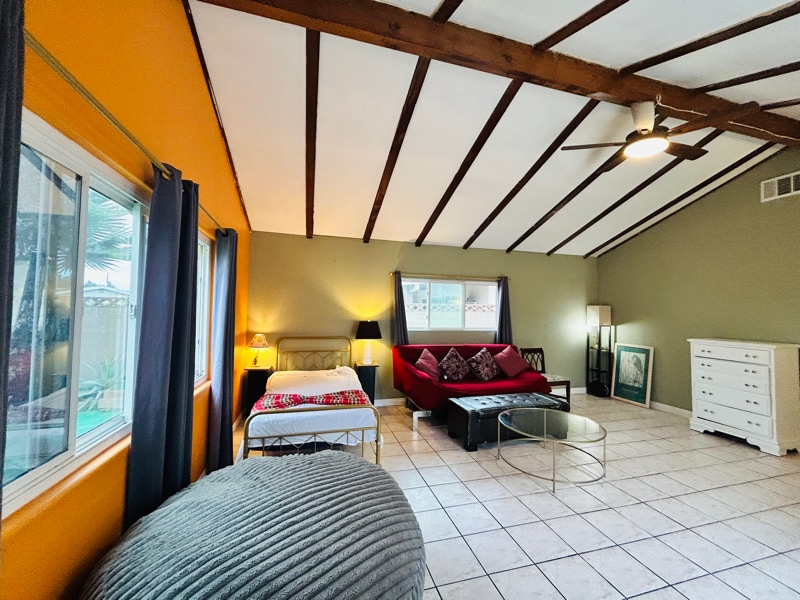 Building Photo - 8871 Belmont St