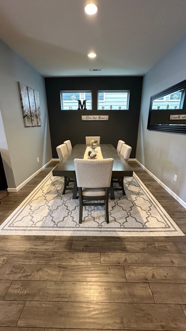 Building Photo - Gorgeous Corner lot 4 bed home! Happy Vall...