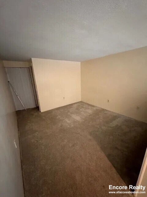 Building Photo - 385 Dorchester St