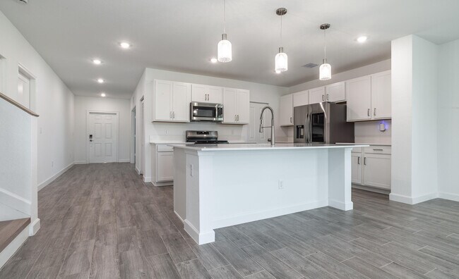 Building Photo - 6378 Windwood Wy