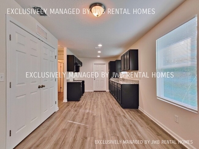 Building Photo - 1505 W 32nd St