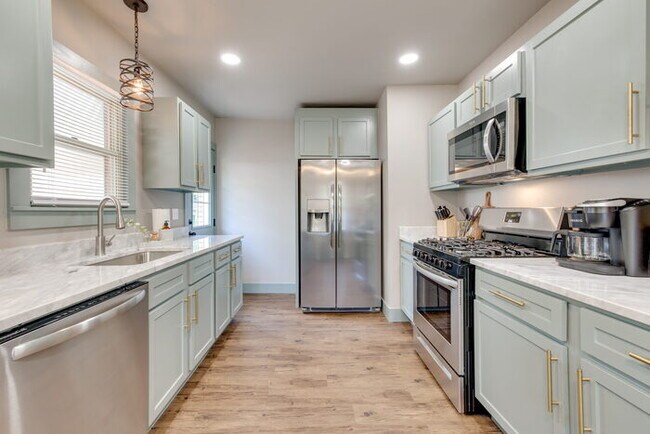 Building Photo - 2708 NW 11th St