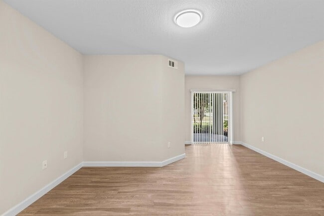 Building Photo - 1609 Belmont Pl