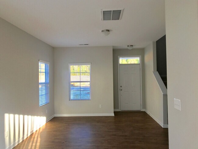 Building Photo - Come view these Luxurious 4 bedroom 2.5 bath w/2 Car Garage 2 Story homes. Located in Salisbury