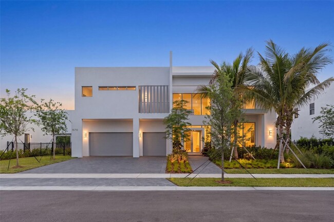 Building Photo - 16710 Botaniko Dr N