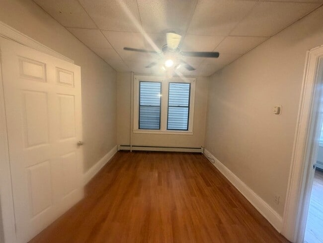 Building Photo - 138 W 30th St