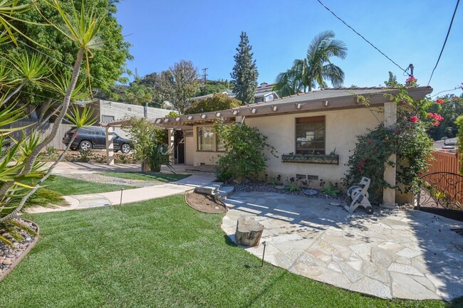 Building Photo - 1519 Glenwood Dr