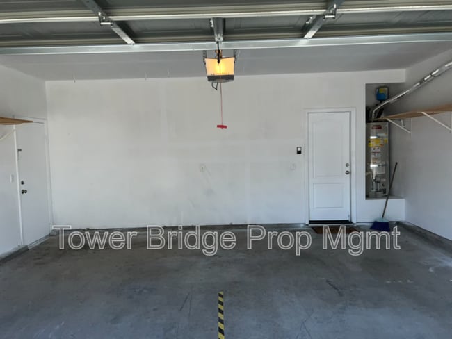 Building Photo - 5518 Sagpond Way