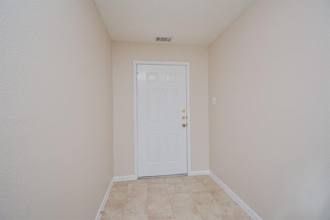 Building Photo - 29031 Rio Grande River Dr