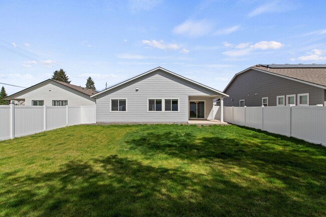 Building Photo - Stunning 3 Bed, 2 Bath Rancher in Spokane ...