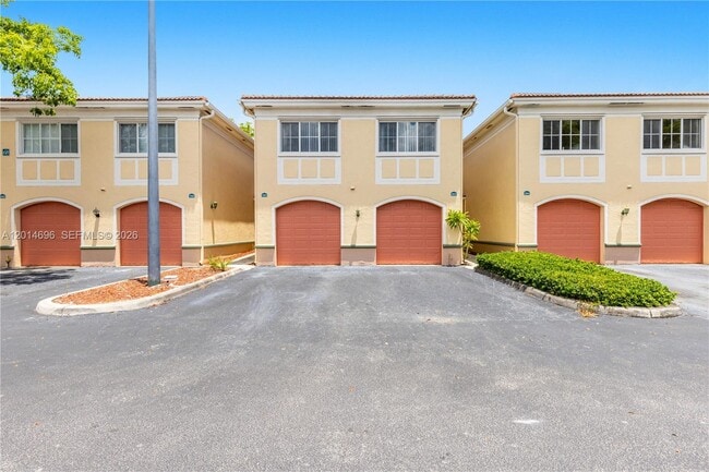 Building Photo - 2486 Centergate Dr