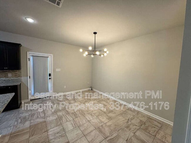 Building Photo - 406 Gray Birch Lp