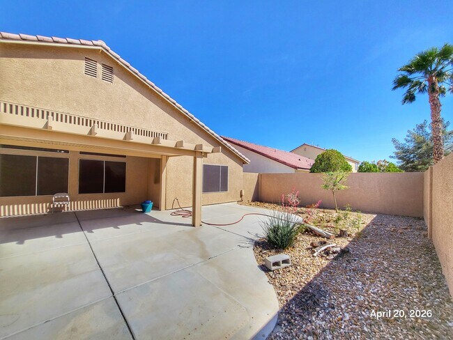 Building Photo - 9045 San Marin St