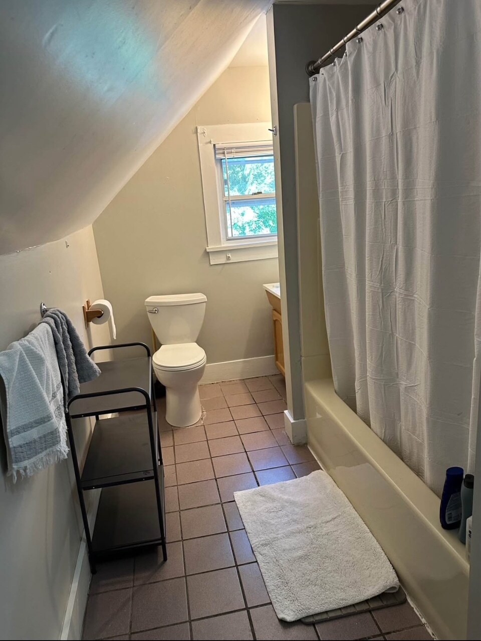 Building Photo - 302 Mitchell St