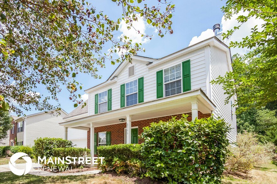 Building Photo - 8146 Chatham Oaks Dr