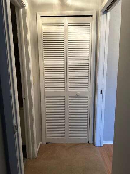 Linen Closet - 1376 Chesapeake Ave