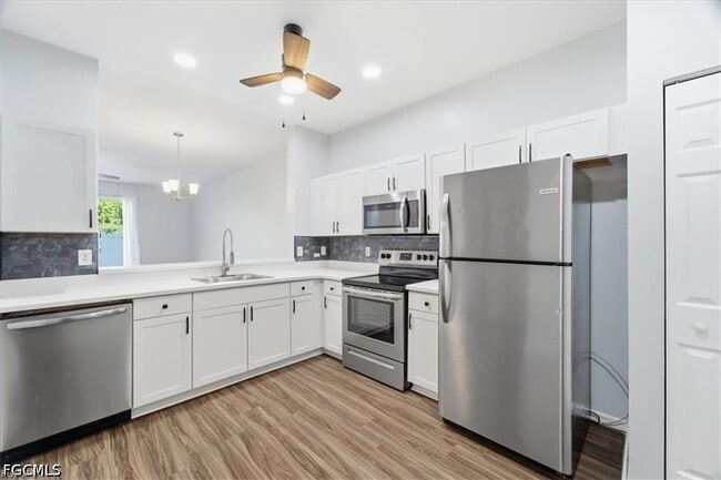 Building Photo - 3630 Pine Oak Cir