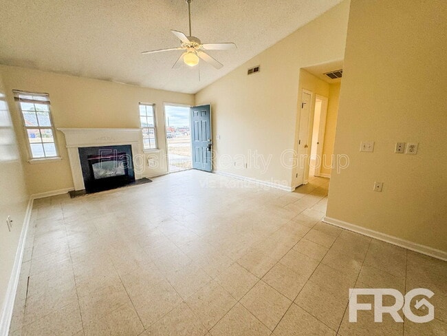 Building Photo - 3313 Parkway Ct