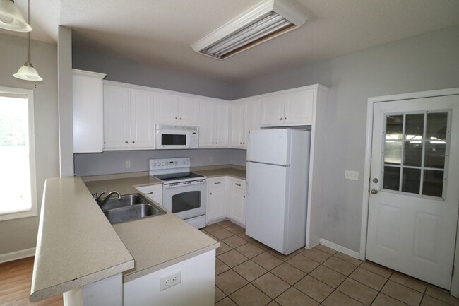 Building Photo - 1125A Southbend Drive