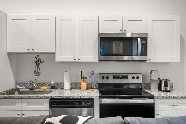 Building Photo - 209 9th St