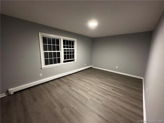 Building Photo - 193 Maple Hill Ave