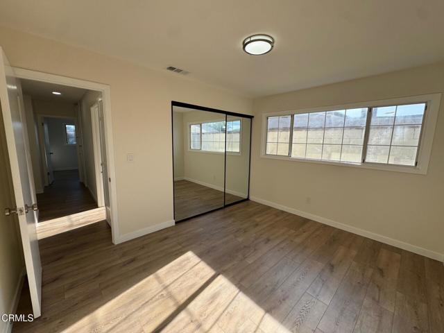 Building Photo - 1150 W Fir Ave