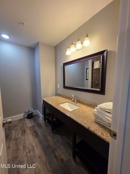 Building Photo - 107 E Orchard Loop