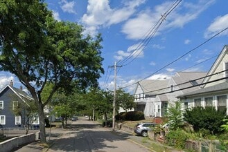 Building Photo - 38 Penn St