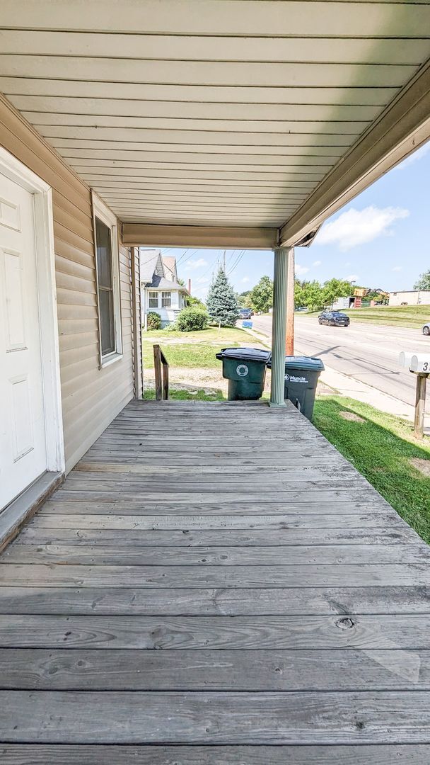 Building Photo - PRELEASING for AUGUST! Close to Campus; In-Unit Washer and Dryer