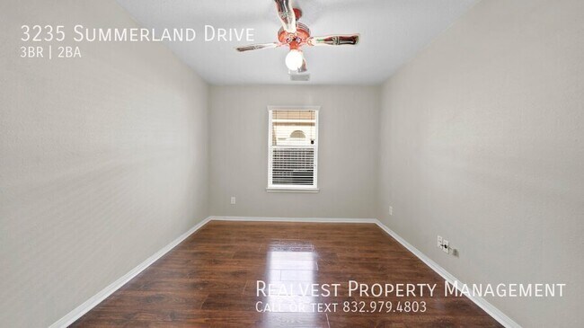 Building Photo - 3235 Summerland Dr