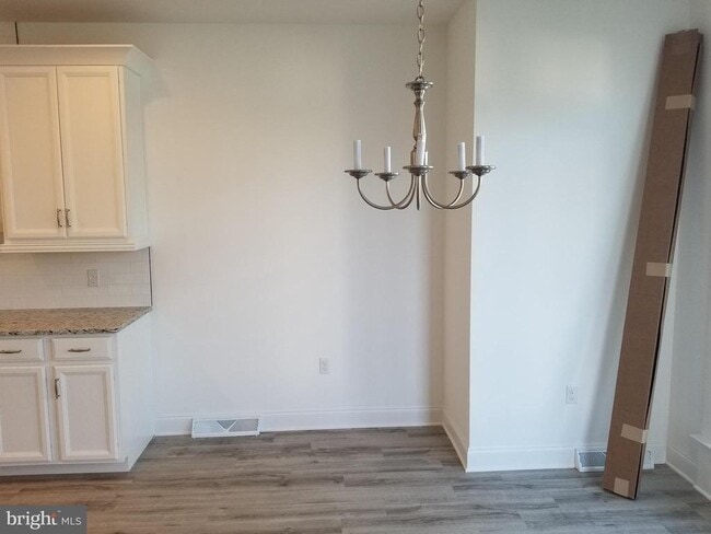 Building Photo - 207 Hoke Farm Way
