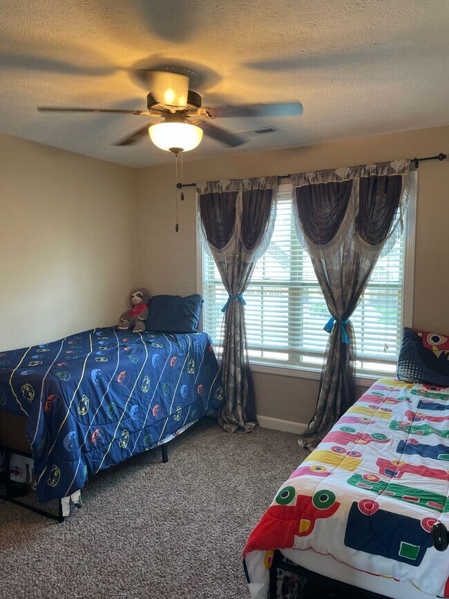 Building Photo - 1046 Christian James Ct