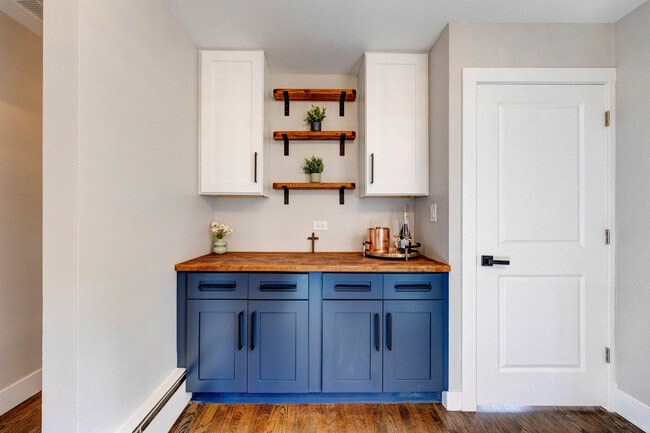 Building Photo - 4856 Wick Dr