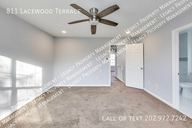 Building Photo - 811 Lacewood Terrace