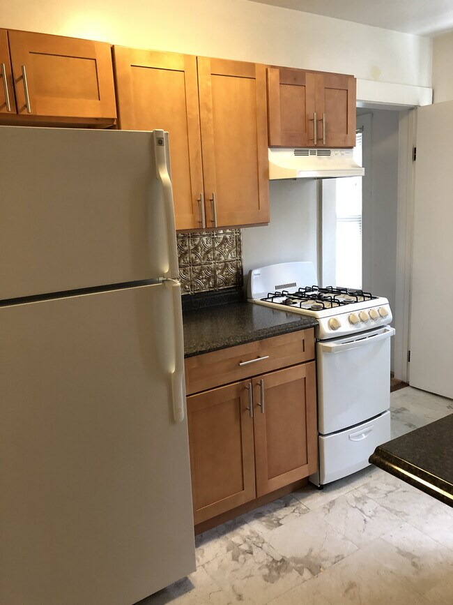 kitchen 1 - 17 Whitmore St