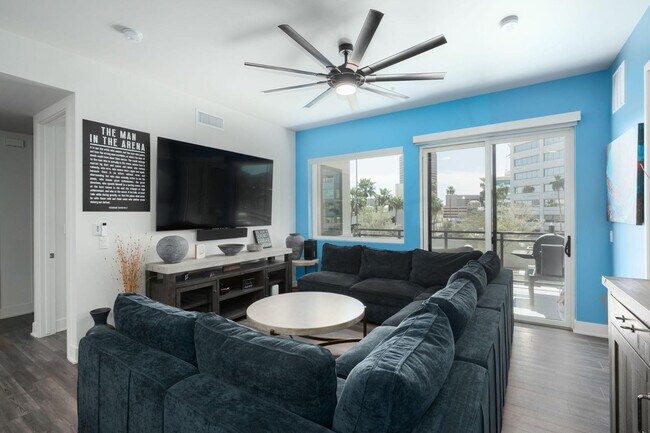 Building Photo - 3131 N Central Ave