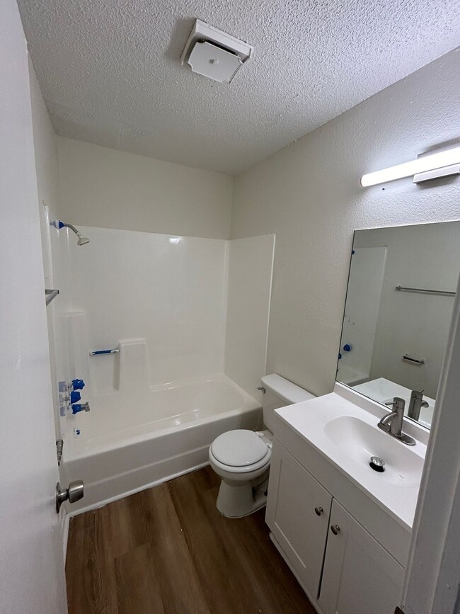 Building Photo - Cedar Ridge Apartments