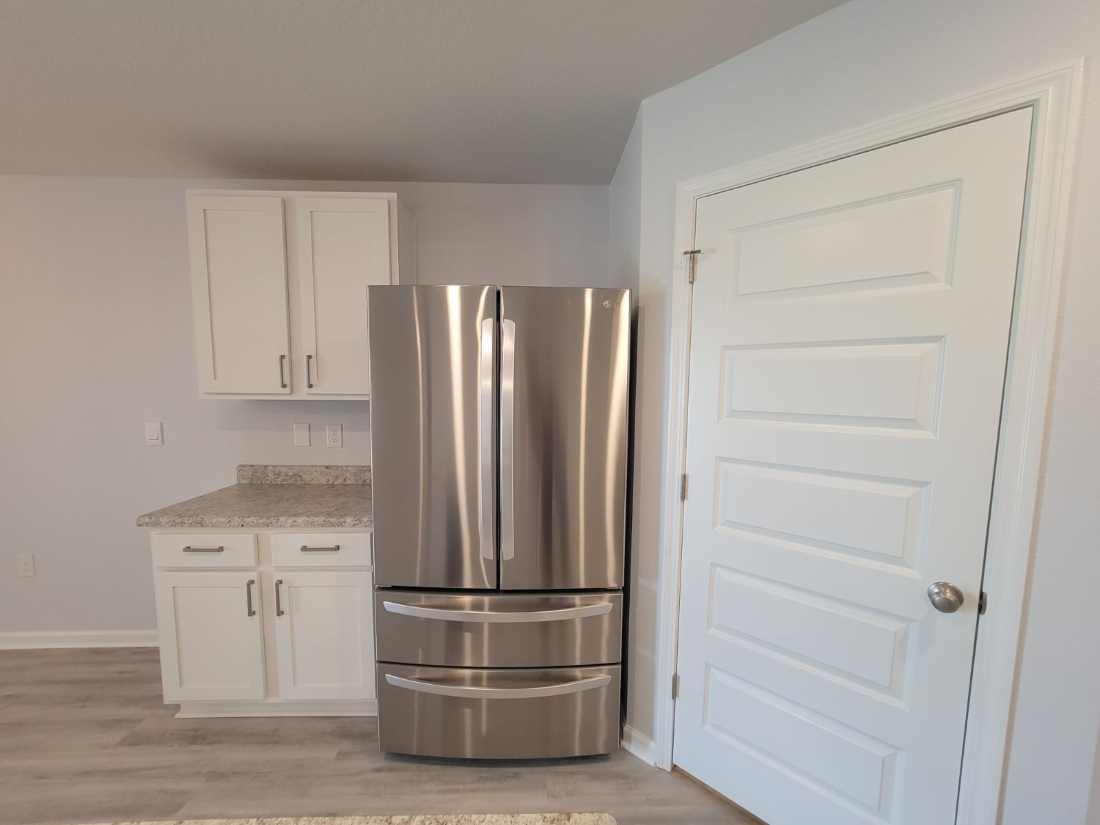 Building Photo - 6585 Slabinski Ln